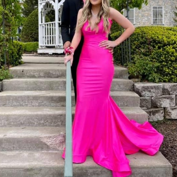 Pink Prom dress! - Picture 1 of 2